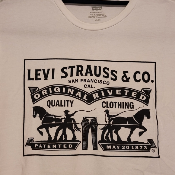 New Levi's logo tee - Picture 4 of 6